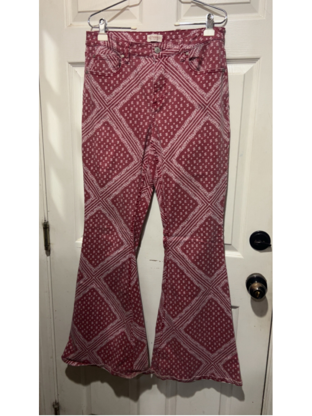 Women's Shyanne Flare Jeans Size 33 Long Bandana Print